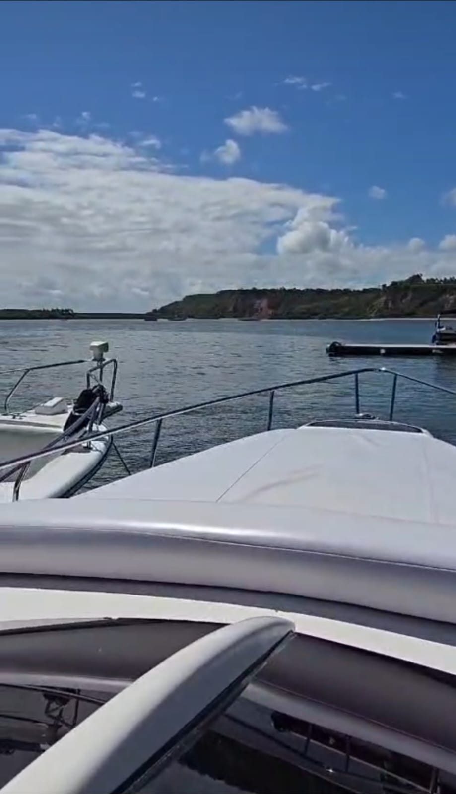 Lancha Real 31 pés — Barra de São Miguel