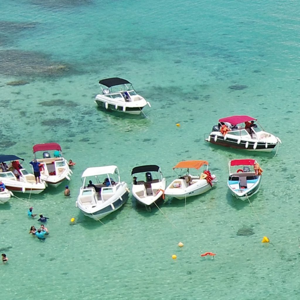 Lancha às Piscinas Naturais de Maragogi